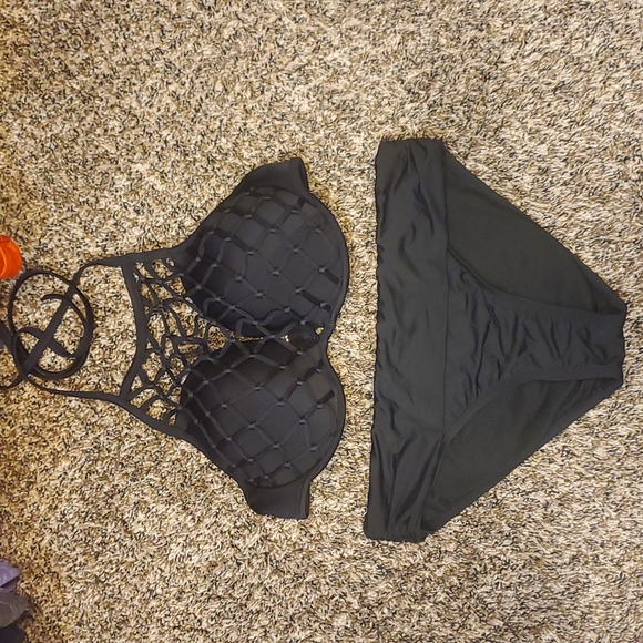Cute Bikini top/bottom - Picture 1 of 2